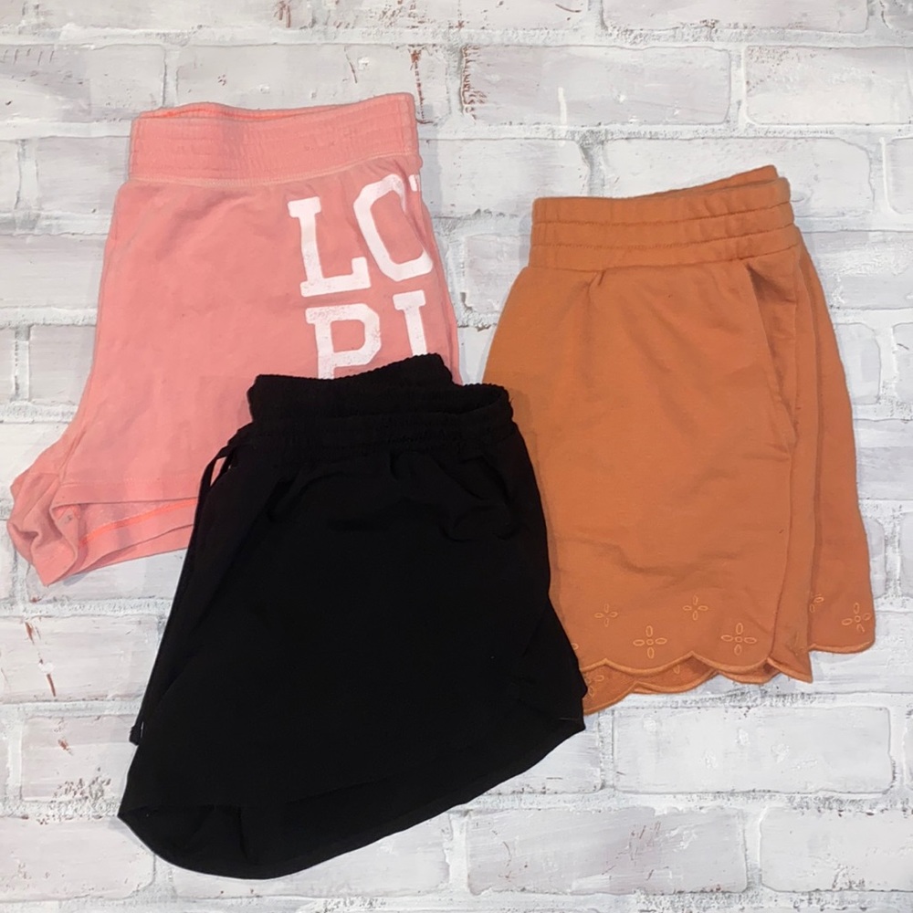 Lounge & athletic shorts size medium bundle!!